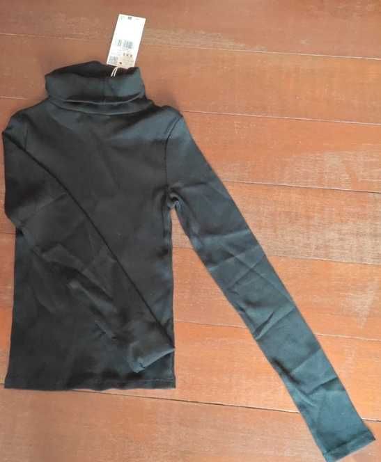 Camisola preta de gola alta