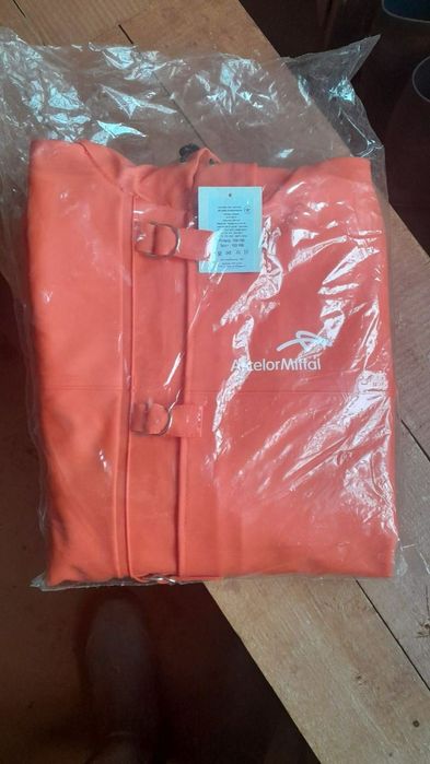 Костюм для захисту від води .