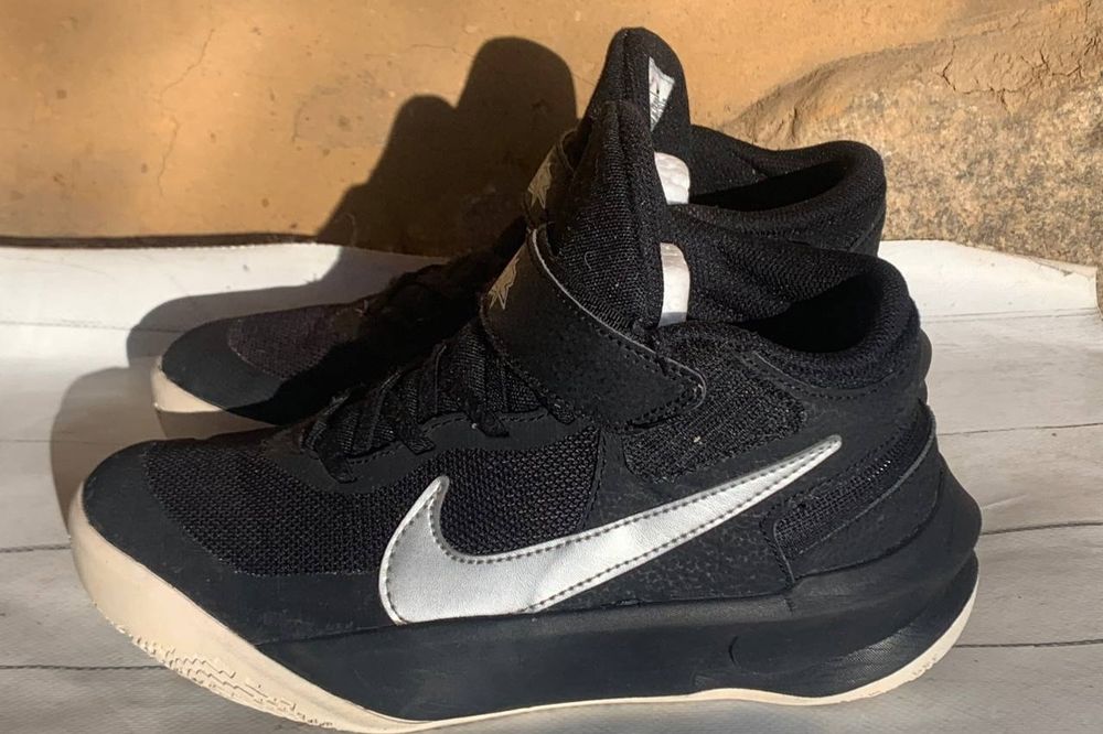 Nike Team Hustle D 10 баскетбольные кроссовки, 38 р.