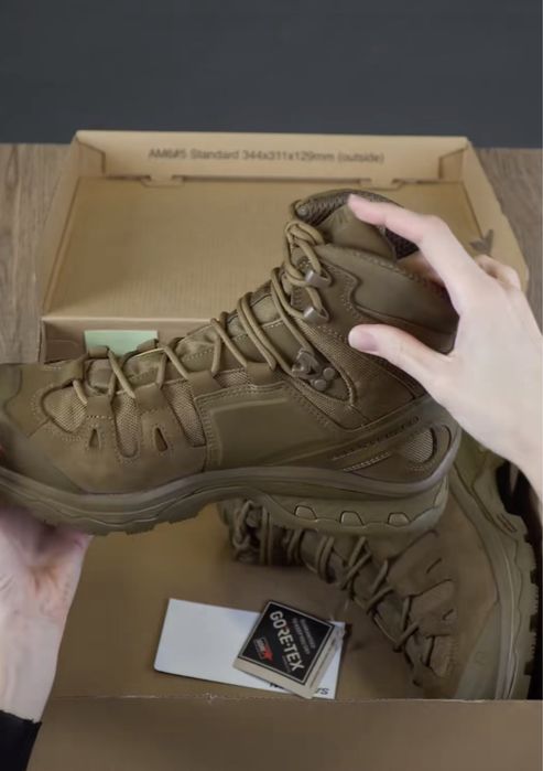 Берци Quest 4D Gore-Tex Forces 2  Solomon нові чоловічі