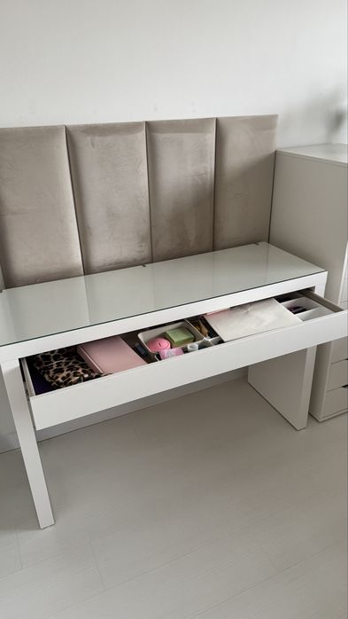 Biurko-toaletka,szafka z szufladami