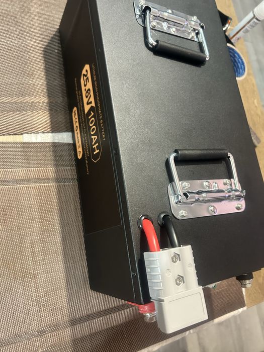 LiFePo4. 24v100A/200A