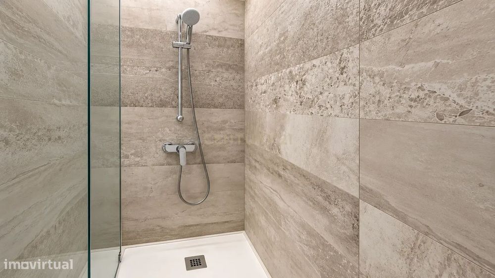 Apartamento como novo na Urbanização da Atalaia, Amadora - com 3 Quart