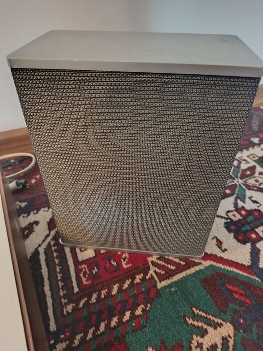 Gramofon z głośnikami