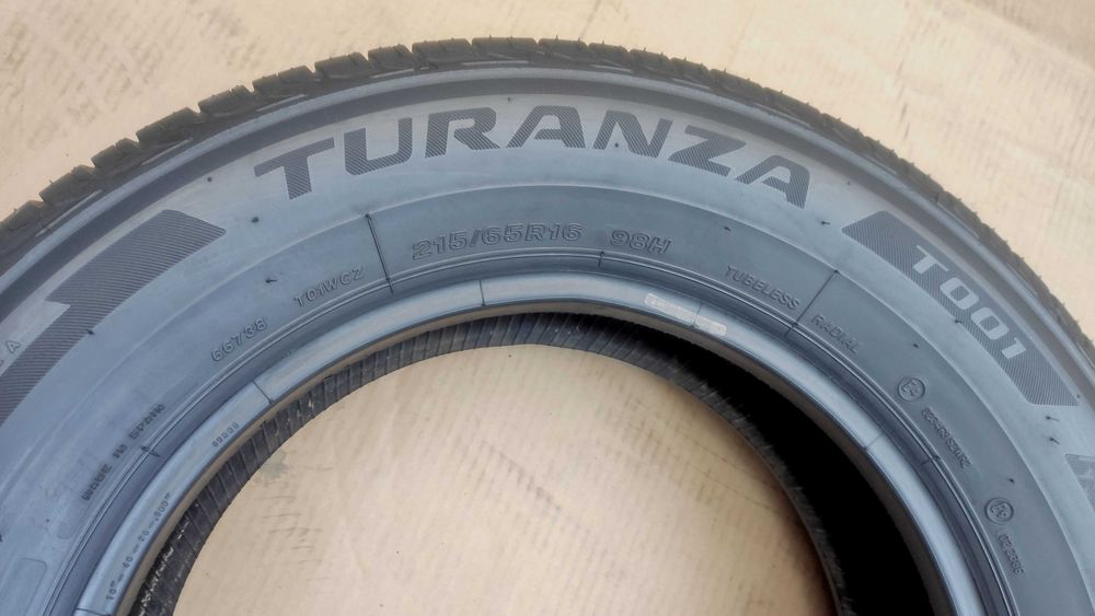 шини 215/65R16 Bridgestone. Falken Всесезонні
