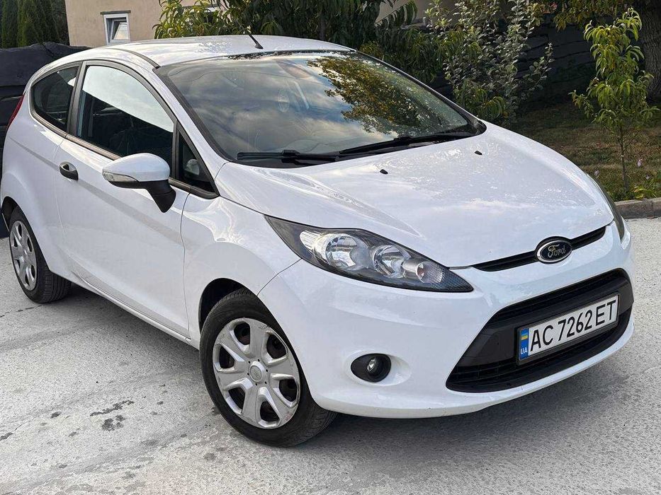 Продам  Ford Fiesta у чудовому стані.