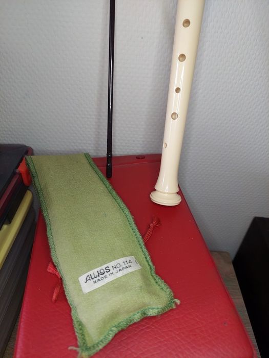 Блокфлейта Aulos.