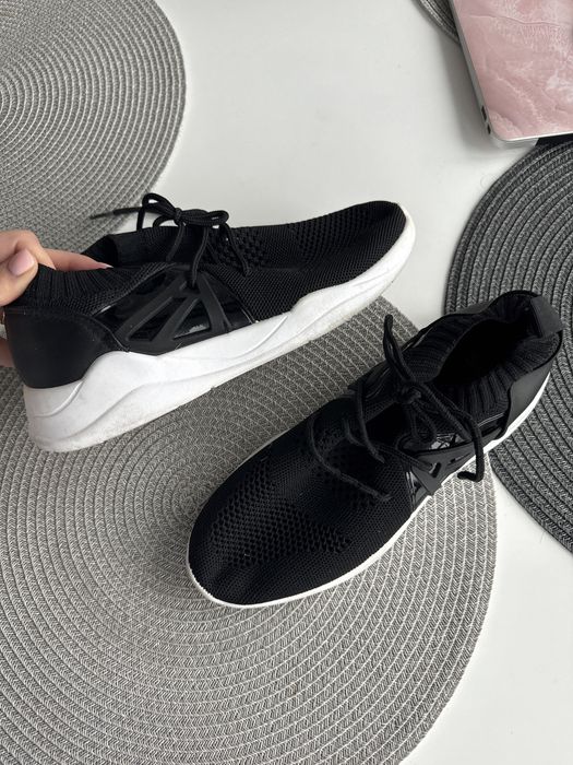 Кросівки для спорту/прогулянок