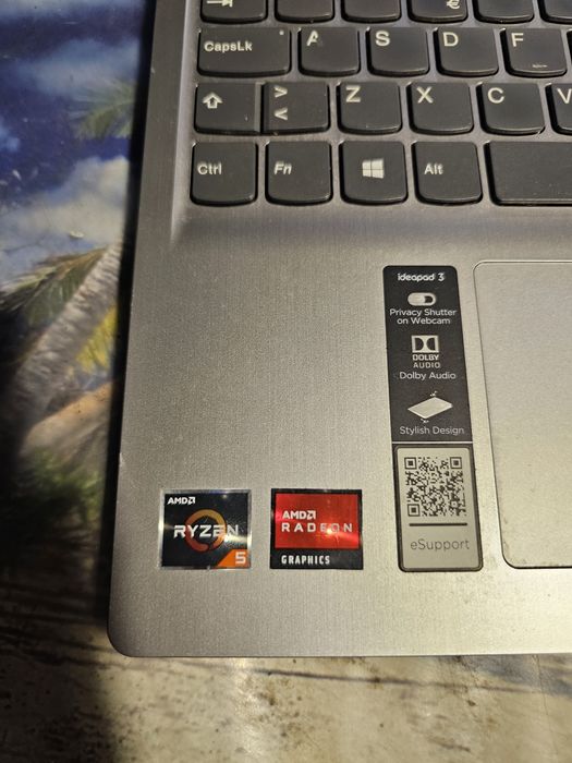 Lenovo IdeaPad 3 - Ryzen 5 - 2 Gb. Gráfica - 512 Gb. Ssd Nvme