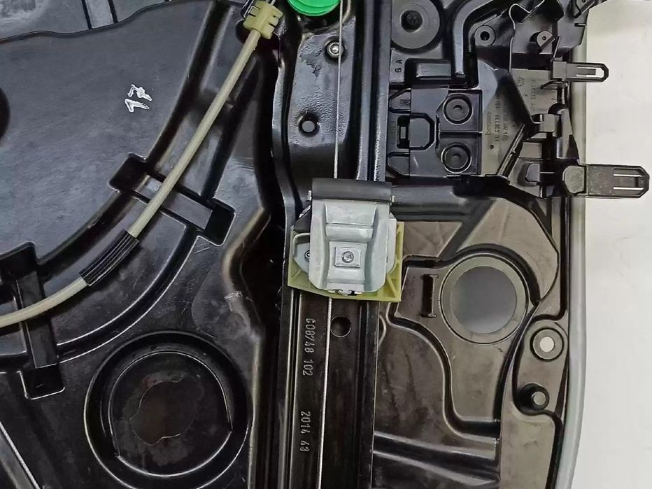 ELEVADOR DE VIDRO FRONTAL ESQUERDO MERCEDES-BENZ CLASSE C 2014 -A2057209111