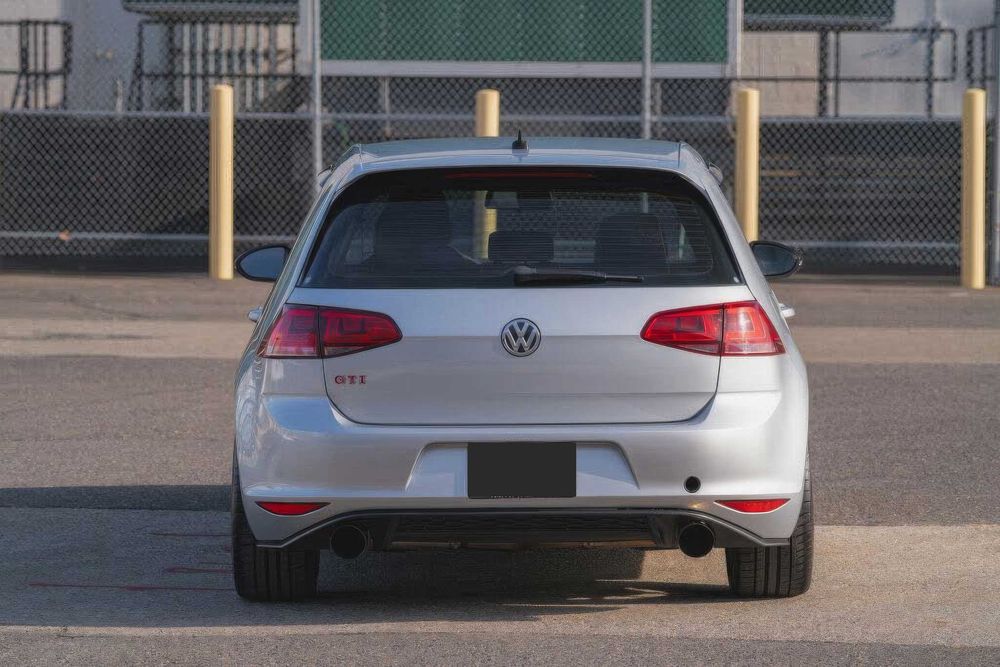 Volkswagen Golf GTI      2016