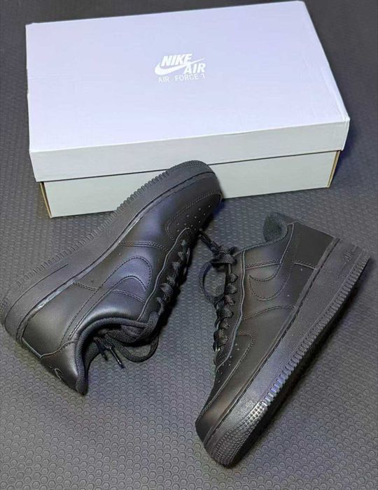 Nike Air Force 1 Low '07 Black R.36