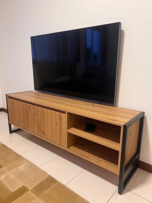 Móvel sala, duas portas e prateleiras