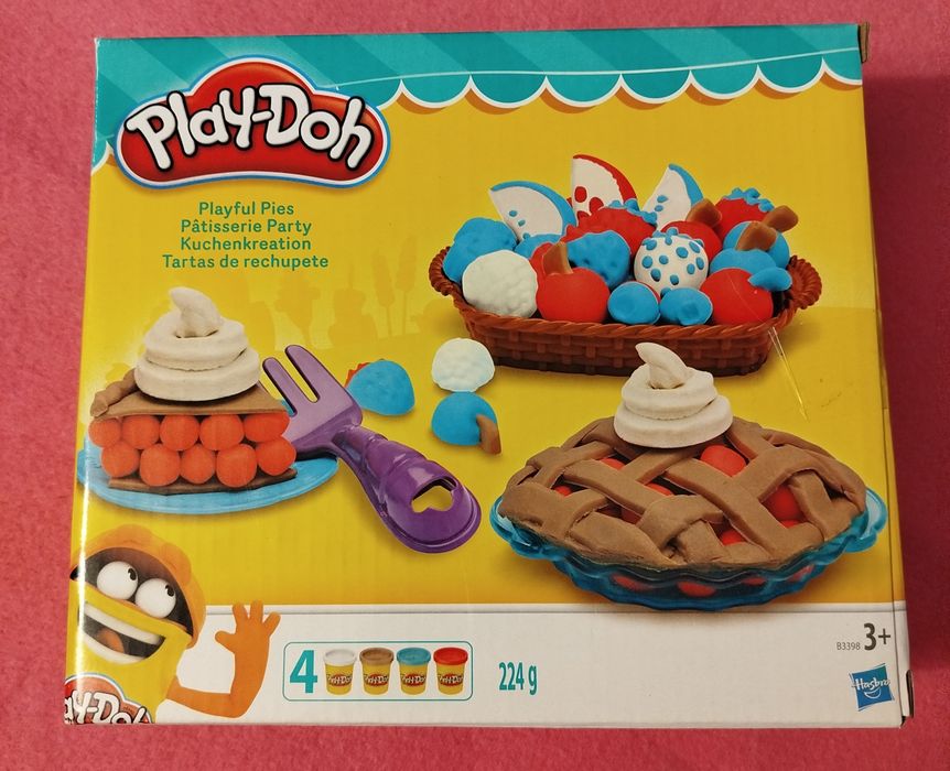 Ігровий набір пластиліну Play-Doh «Ягідні тарталетки» (Kitchen Creations Playful Pies) від компанії Hasbro (вік від 3 років)