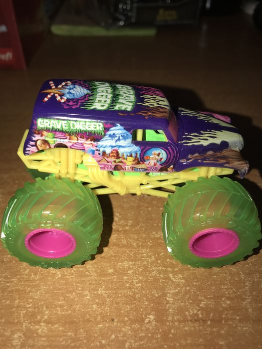 Машинки Monster Jam Нові