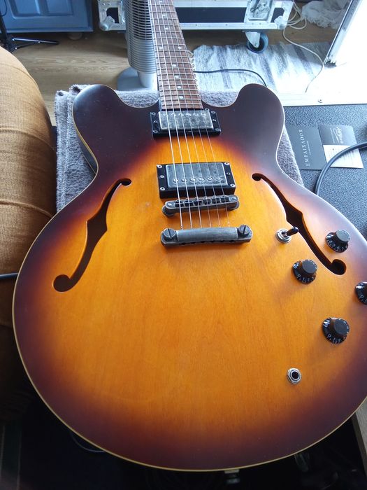 Cort Source ES335 semi-hollow