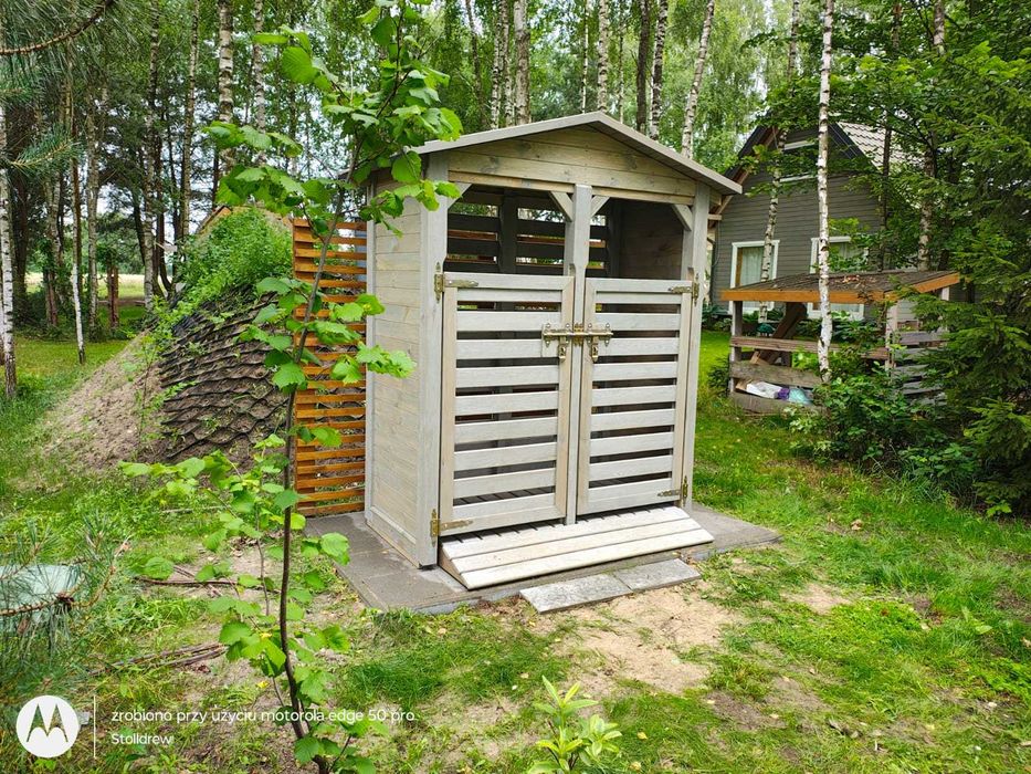 Wiata śmietnikowa drewniana 1,8x0,9m, zabudowa na kosz dach dwuspadowy