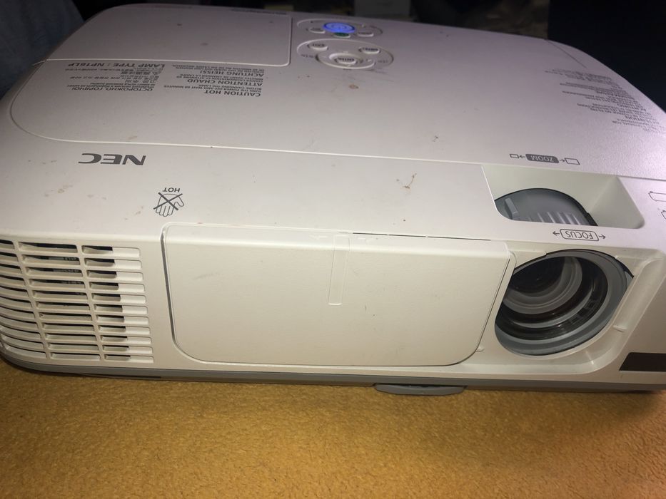 Projektor rzutnik Nec (uszkodzony,czesci?)