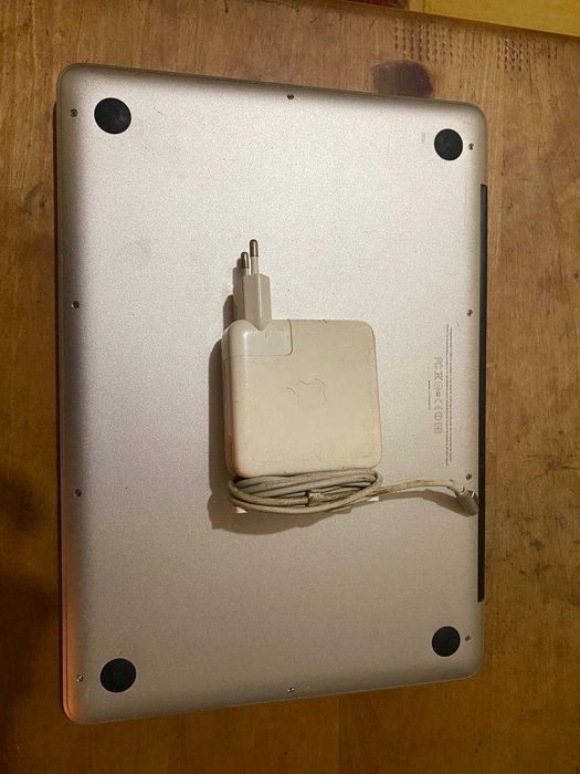 MacBook Pro 13” Mid 2012 | 16GB RAM | SSD | Carregador