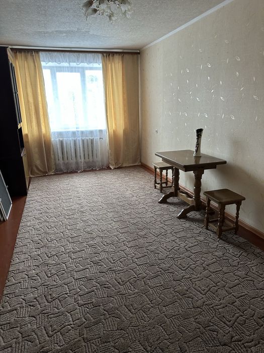 Алмазний 4- та поліклініка 3 окремі кімнати