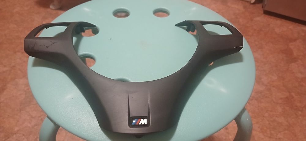 Накладка  на руль BMW M3