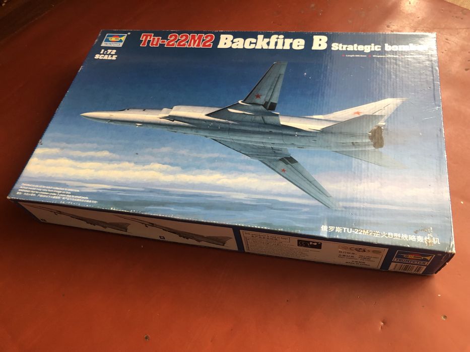 Сборная модель самолета Ту-22М2 1/72 Trumpeter