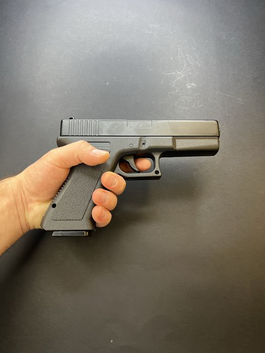 Пістолет Глок 17 - модель V313 чорний (іграшка)