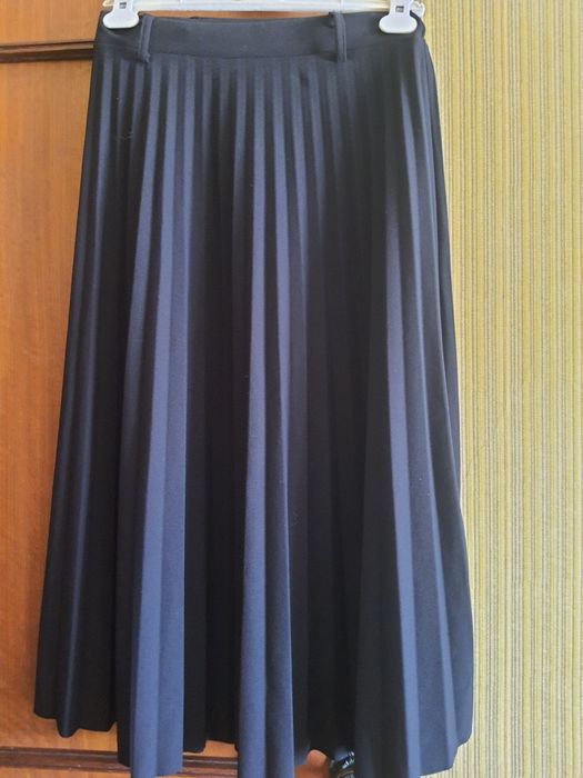 Vestido, calças e saias