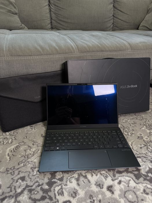 Laptop ASUS ZenBook 13 cali UX325E 16RAM, i5 ekran OLED