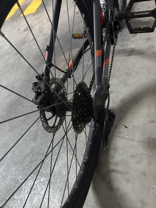 Bicicleta ST120 com algumas alterações para manobra