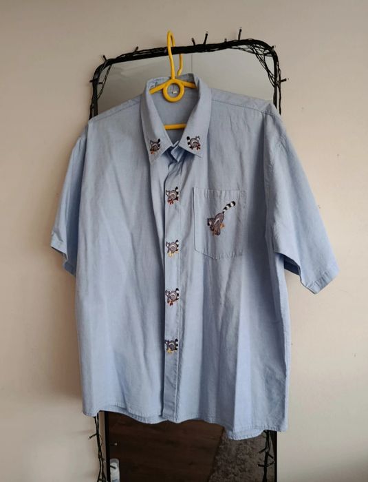 koszula z wyszytymi szopami