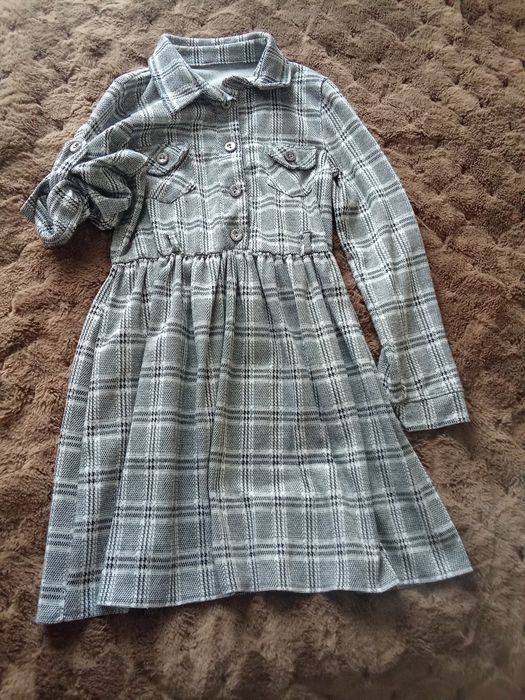 Плаття з довгим рукавом