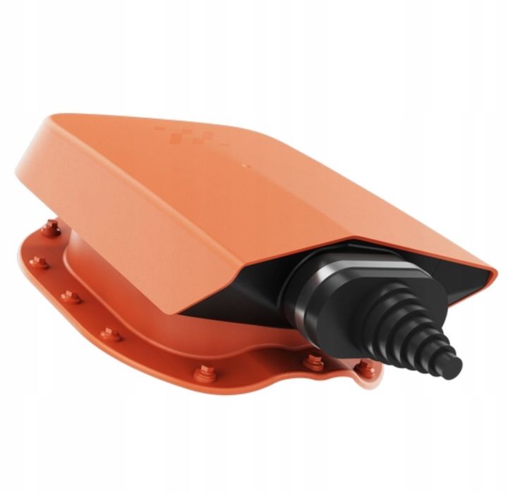 Przejście dachowe solarne, fotowoltaika, dachówka Braas ceglany