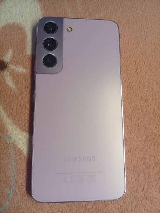 Смартфон Samsung Galaxy S22 8/128GB