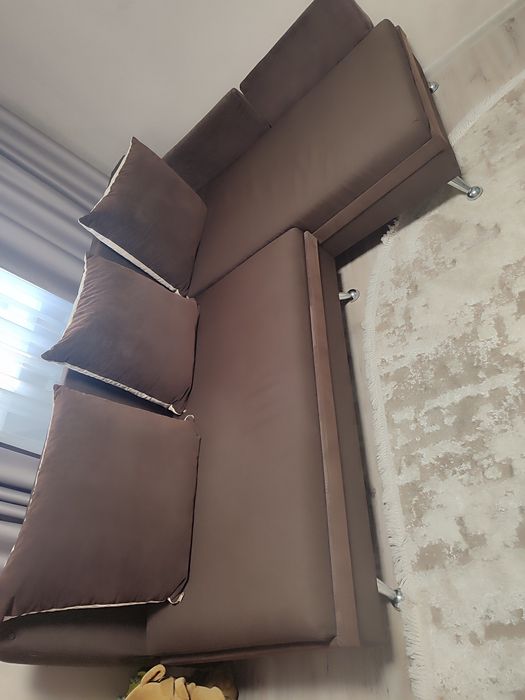 Продам диван,угловой,в идеальном состоянии