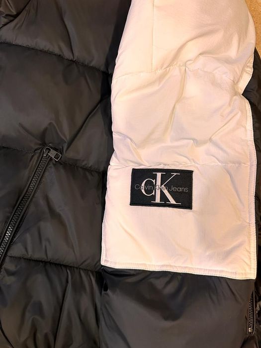 Casacos Calvin Klein. /M/ /L/. 150euros. Leiria