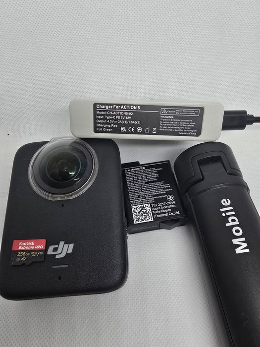 DJI Osmo 360 Adventure Combo