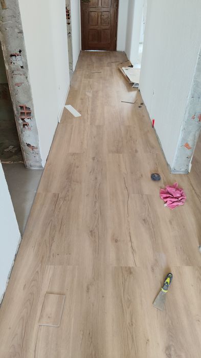 Colocação de chão vinílico, flutuante, remodelações