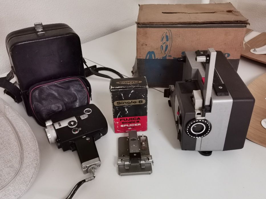 Vintage Super 8 + Projector + Splicer Sankyo