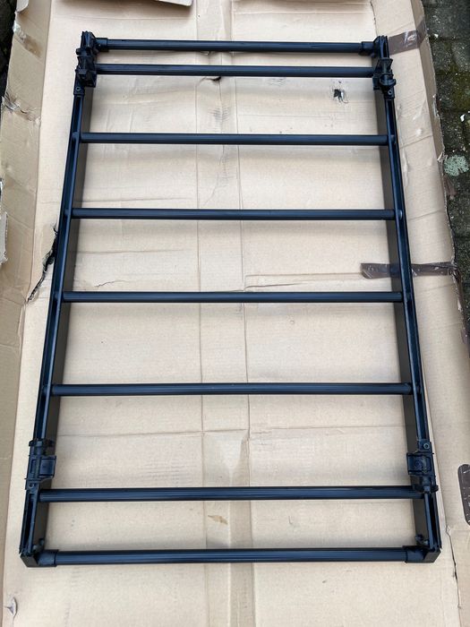 Bagaznik Dachowy THule 65,5 na 105,5 cm