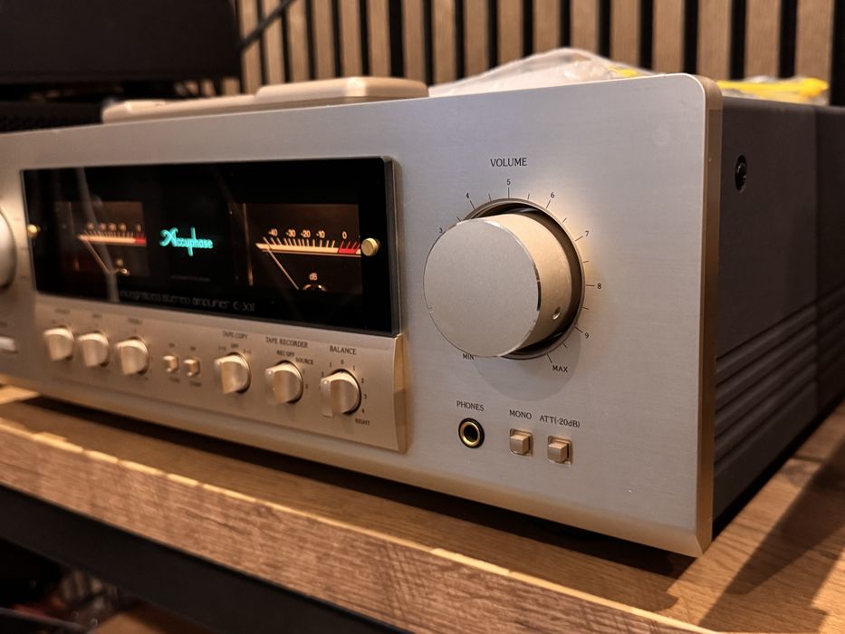 Accuphase e-307 wzmacniacz stere xlr pilot luxman sansui