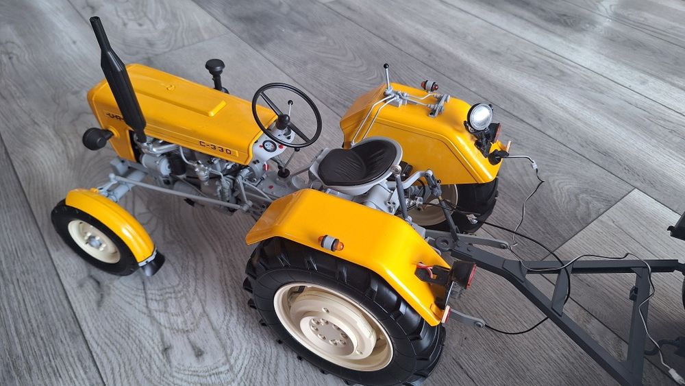 Traktor ursus c330 deagostini model