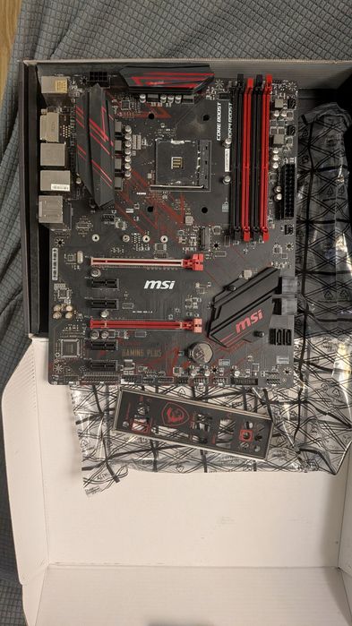 MSI X370 Gaming Plus AM4 – Ryzen 5000 – 50€