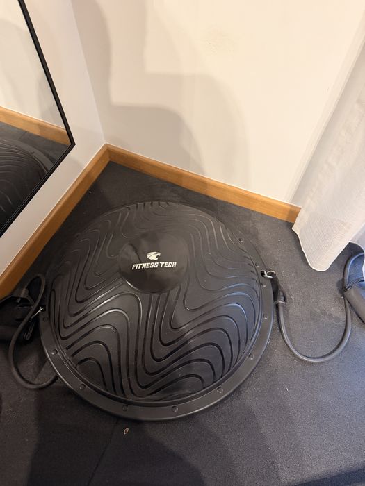 Bosu preto Fitness Tech