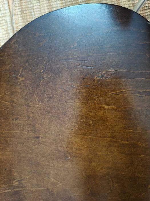 Conjunto : mesa e cadeiras