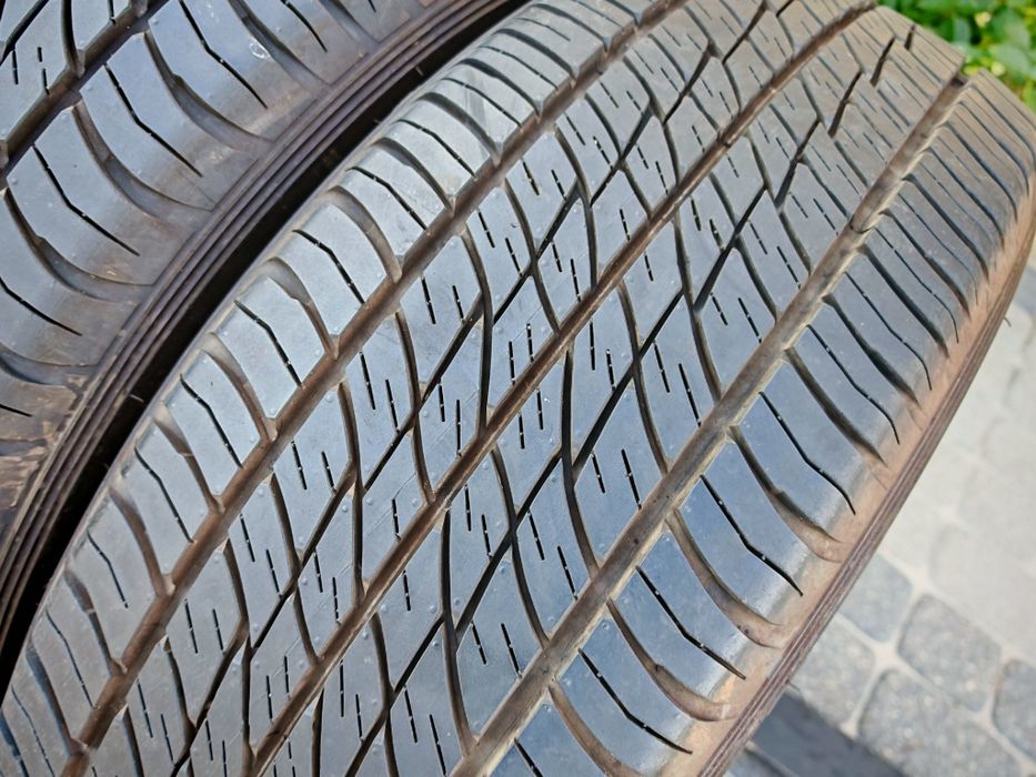 Opony wielosezonowe  Dunlop 235/60/16 cena za 2 szt.