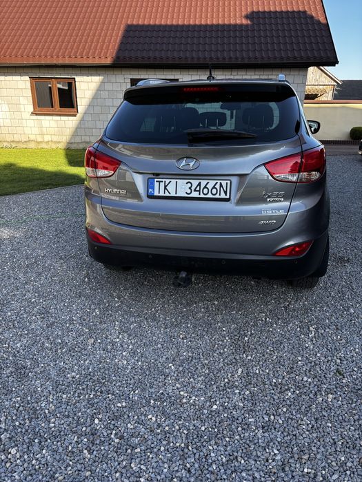 Hyundai IX35 2.0 Crdi 4 WD doinwestowany komplet opon zima lato na alufelgach