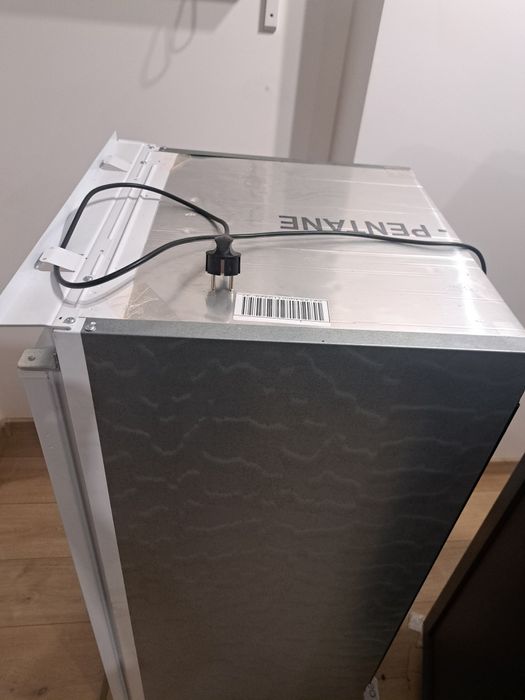 Lodówka whirlpool ARG 7341 do zabudowy