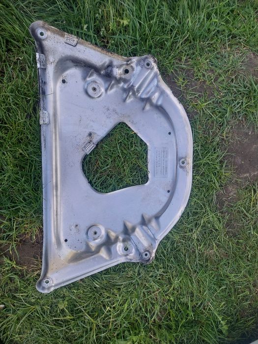 Dolna osłona silnika , skrzyni Bmw e61 e60 N53b30