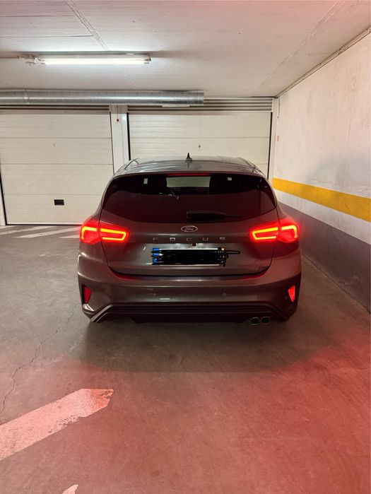 Ford Focus ST Line 1.0 Ecoboost 125CV caixa automática